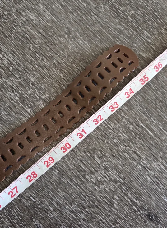 New York Studio Perforated Scalloped Edge Leather Belt Medium - Picture 5 of 6